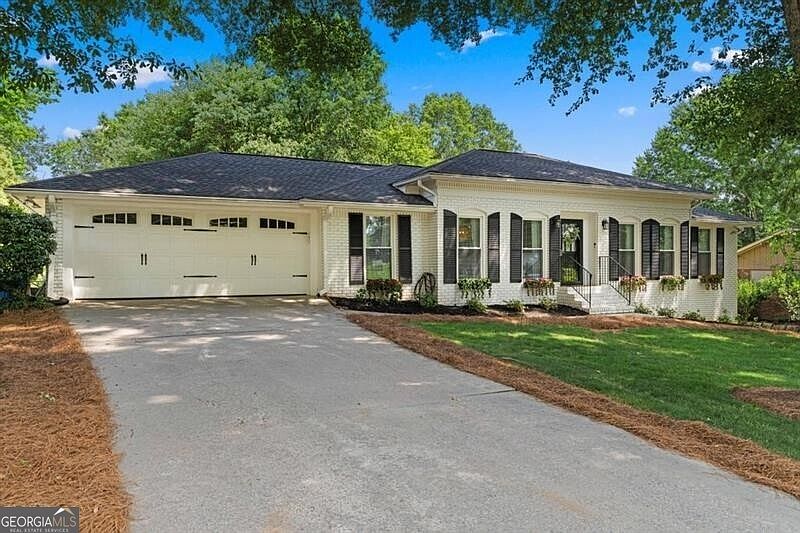 1st image of 170 Wills Rd
