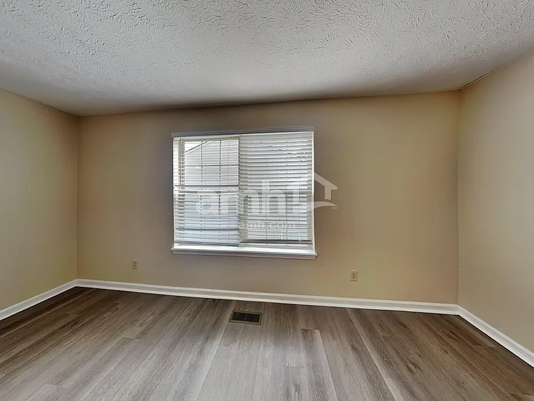 11256 Harrington Ln — Photo 17