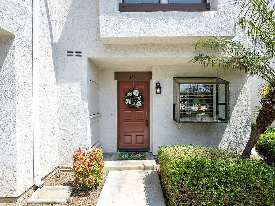 319 Molokai Dr