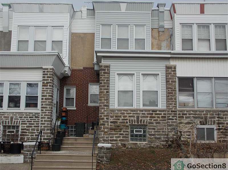 1st image of 213 E Fisher Ave