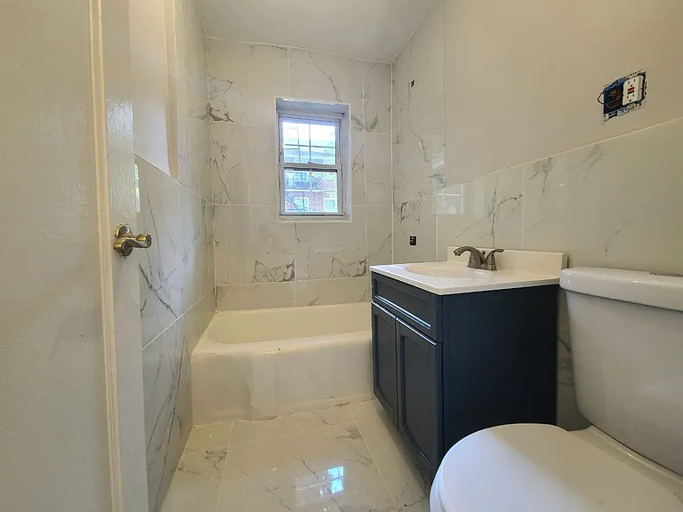57 Branch Brook Pl #11ES — Photo 3