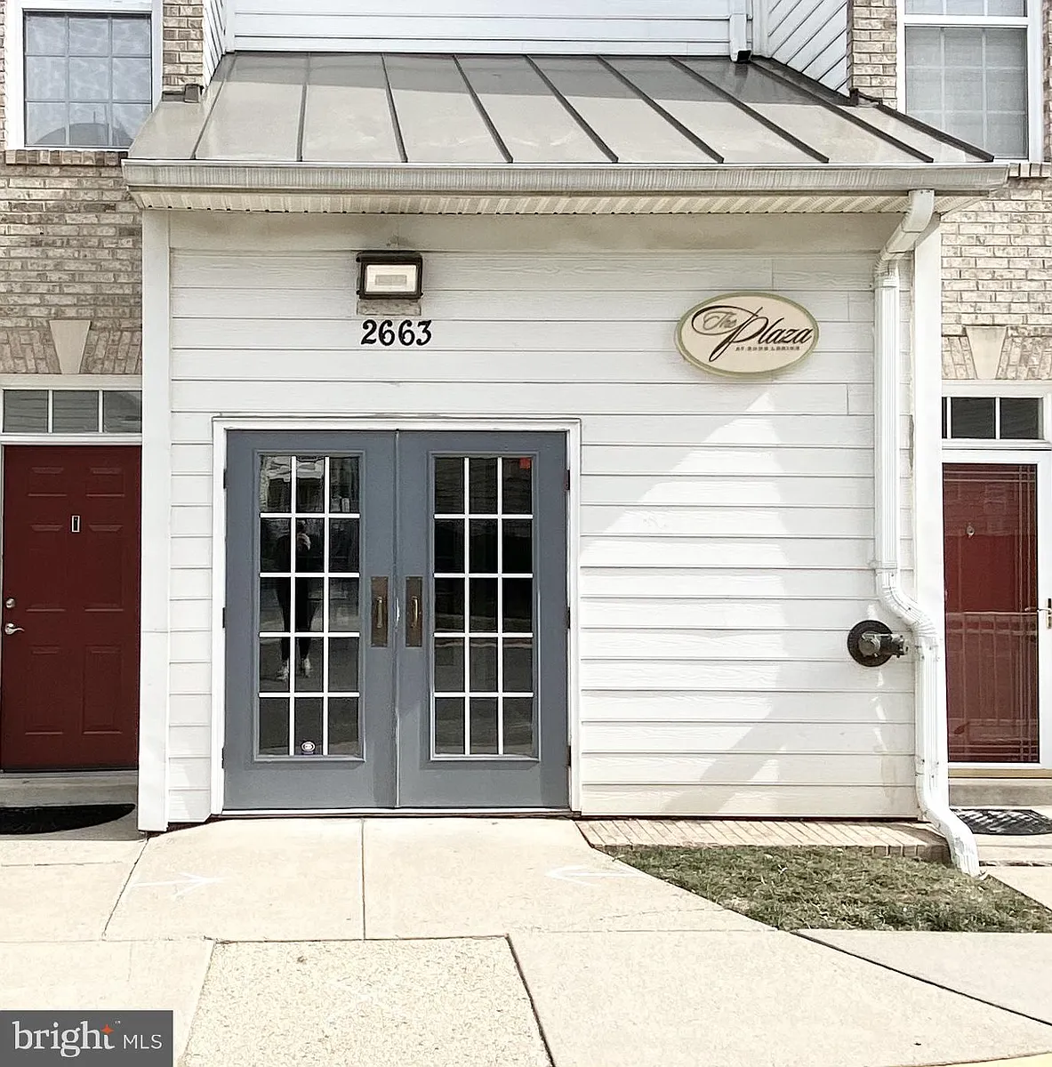 Building Photo - 2663 Manhattan Pl #304
