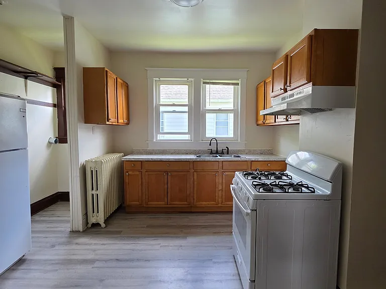 37 Barclay St #1 — Photo 8