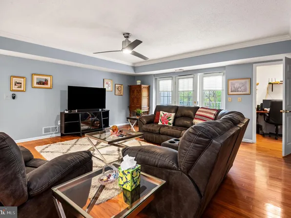 8204 Centennial Sta, Warminster, PA 18974