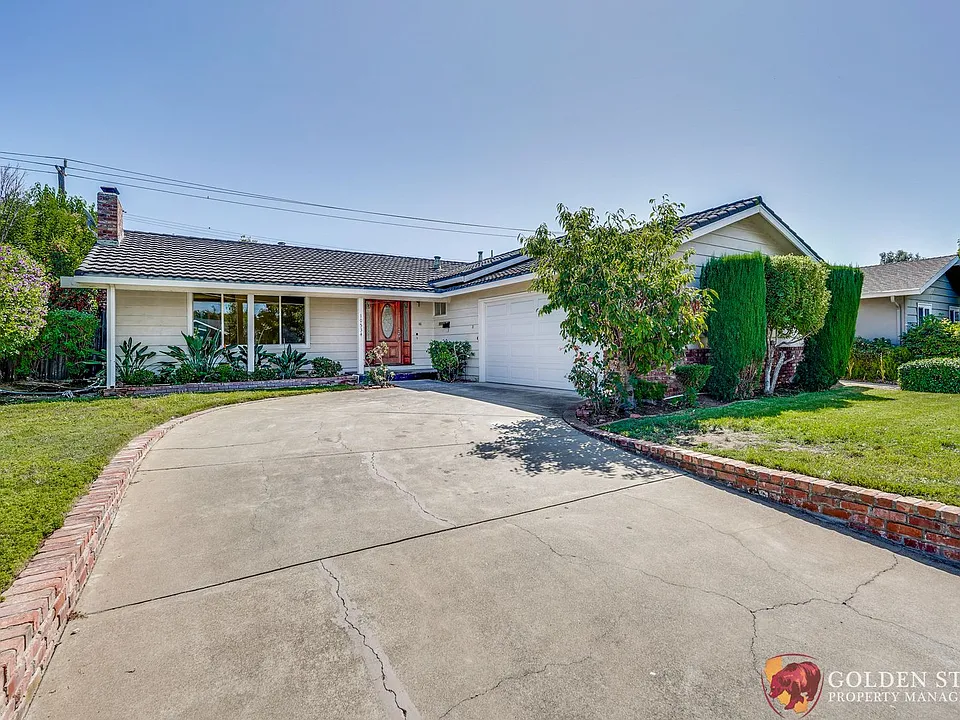 10534 Deodara Dr