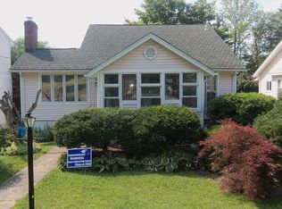 11 Lane Ave, West Caldwell, NJ 07006