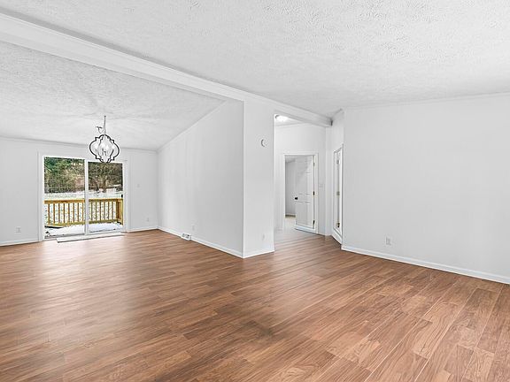 5th image of 1628 S Spring St