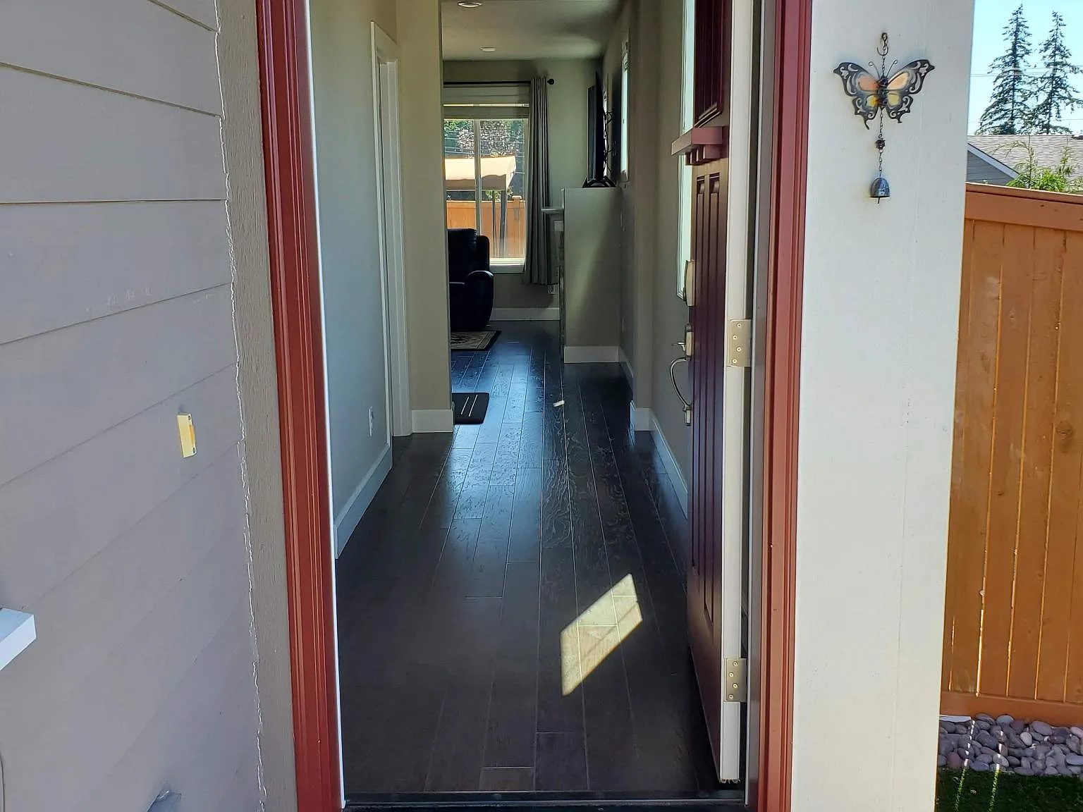 4 bed, 2.5 bath, 1922 sqft, $3,600 — Photo 3