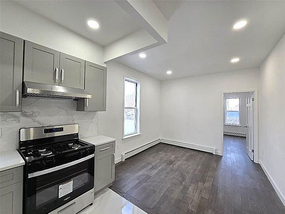 5th image of 2062 Bath Ave