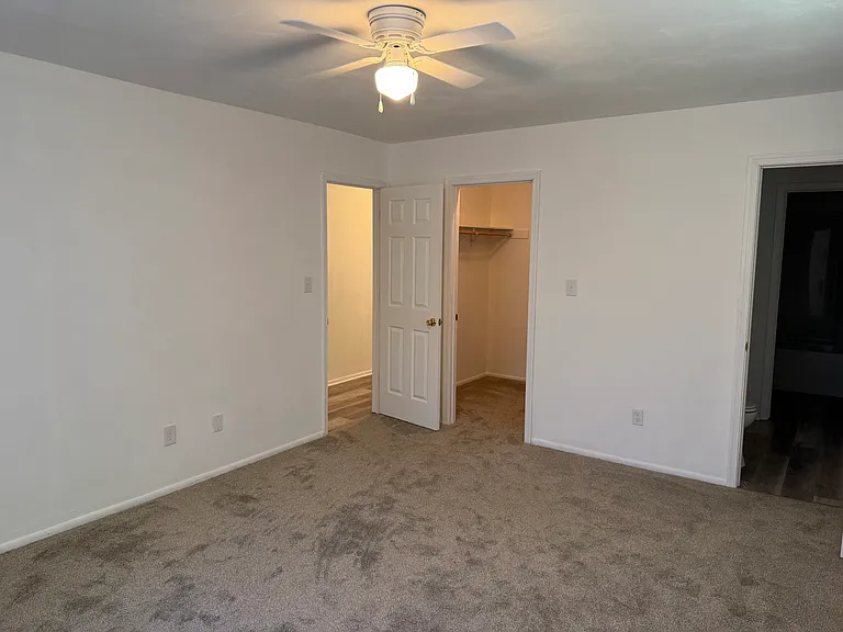 1022 Kenton Ave — Photo 8