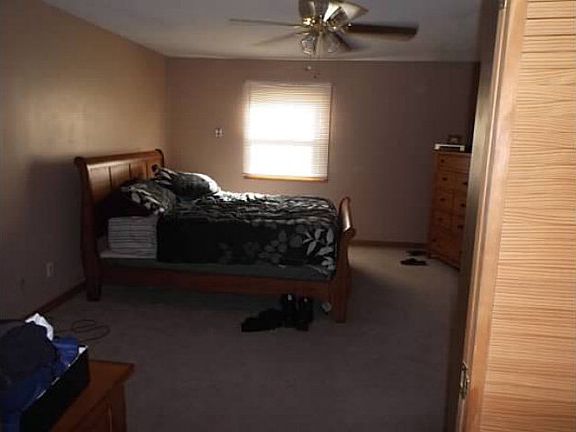5th image of 111 Arlington Dr