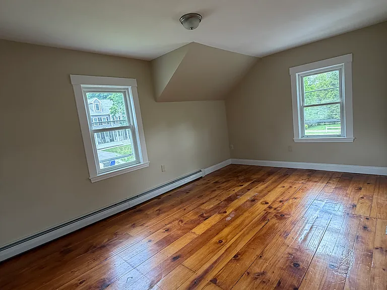 Large PrimaryBedroom
