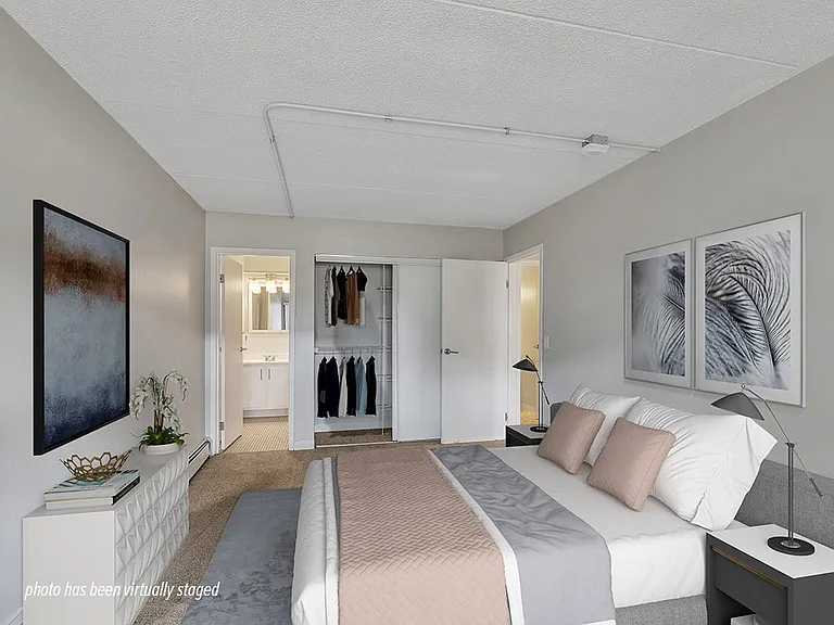 Olympik Village Apartments — Photo 11