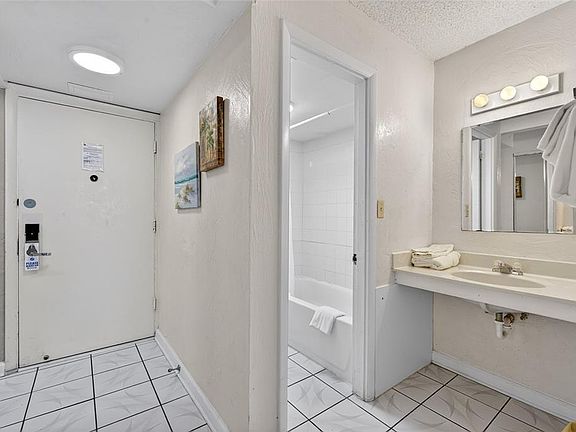 4th image of 313 S ATLANTIC AVENUE #2260