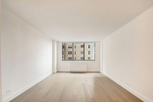 1st image of 300 Mercer St APT 8C