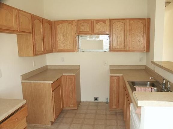 5th image of 1202 Green Dr