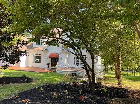 1923 Riverwood Dr, Hixson, TN 37343