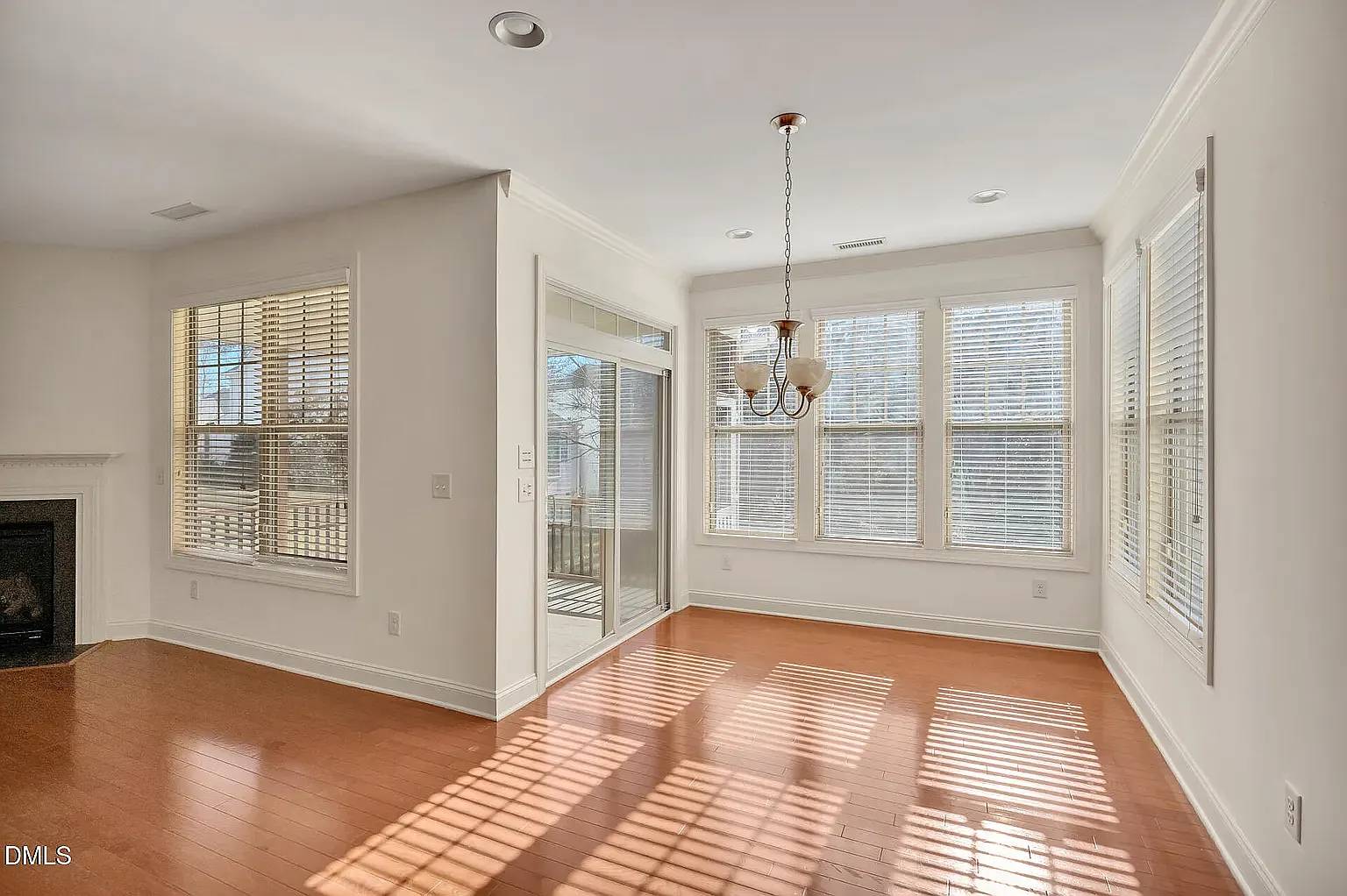 1133 Rosepine Drive — Photo 4