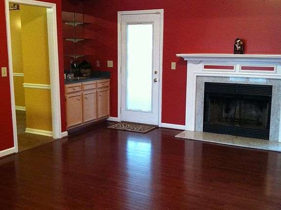 Great Room w/fireplace