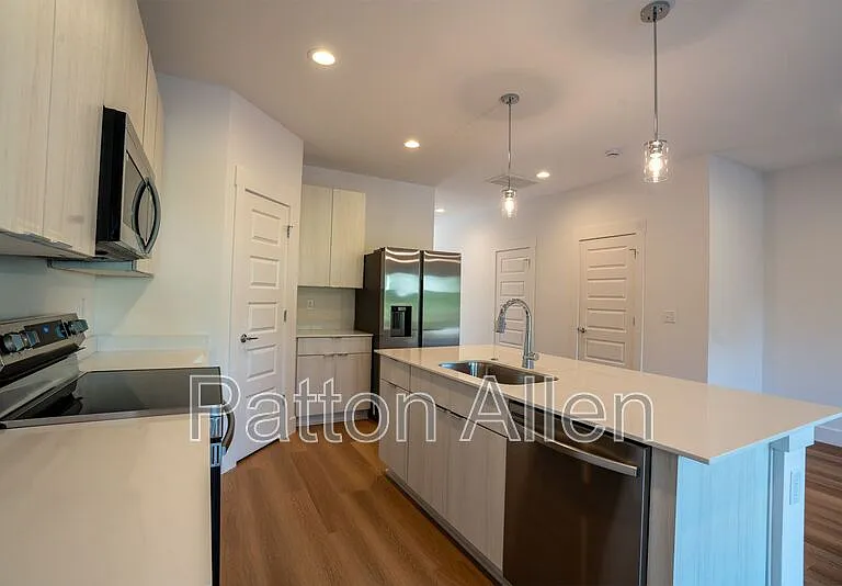 15 Bolton St — Photo 6