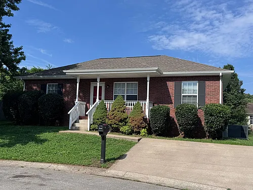 102 Eaglewood Ct Photo 1