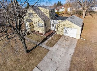 1008 30th St, Two Rivers, WI 54241