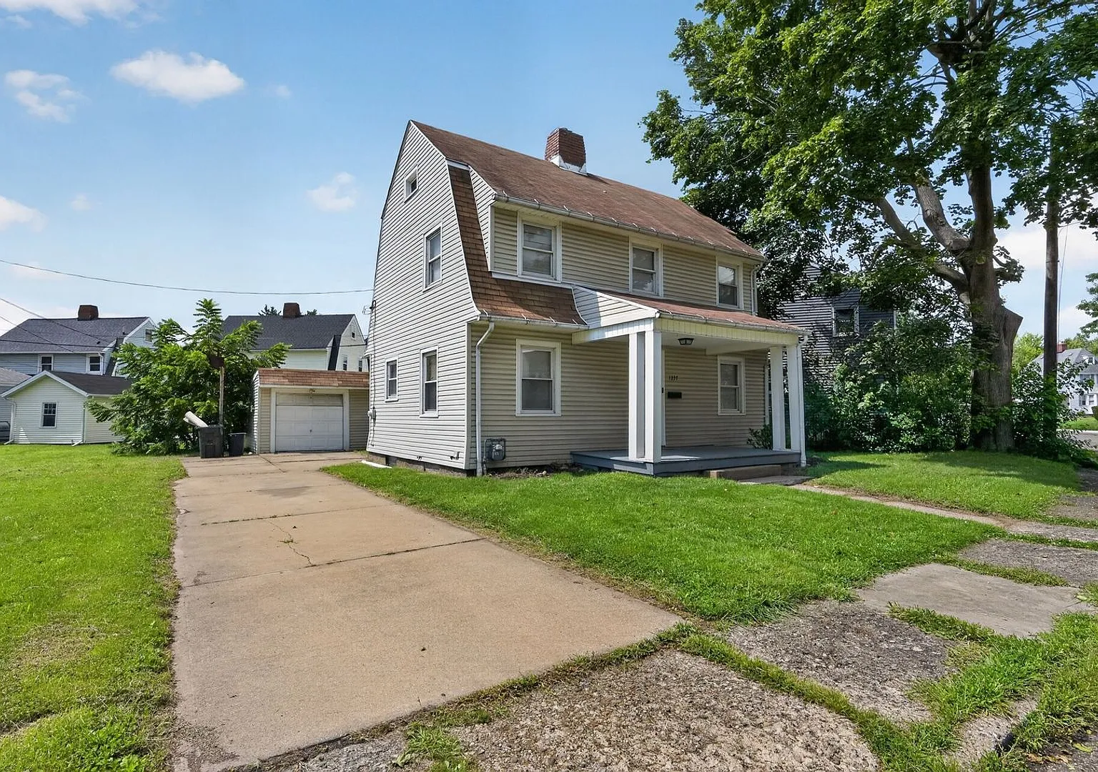 Charming 3BR House in Canton — Photo 1