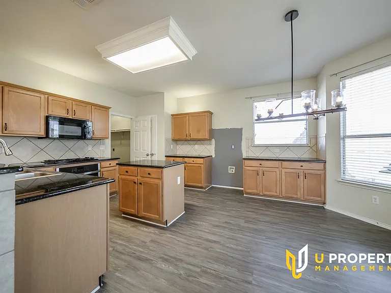 3501 Aldersyde Dr — Photo 9