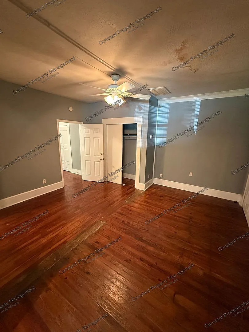 2 bed, 1.0 bath, 872 sqft, $1,025 — Photo 3