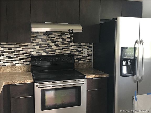 4th image of 10354 NW 11th St #103