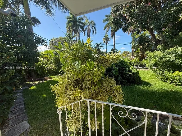 1235 Jefferson St — Photo 31