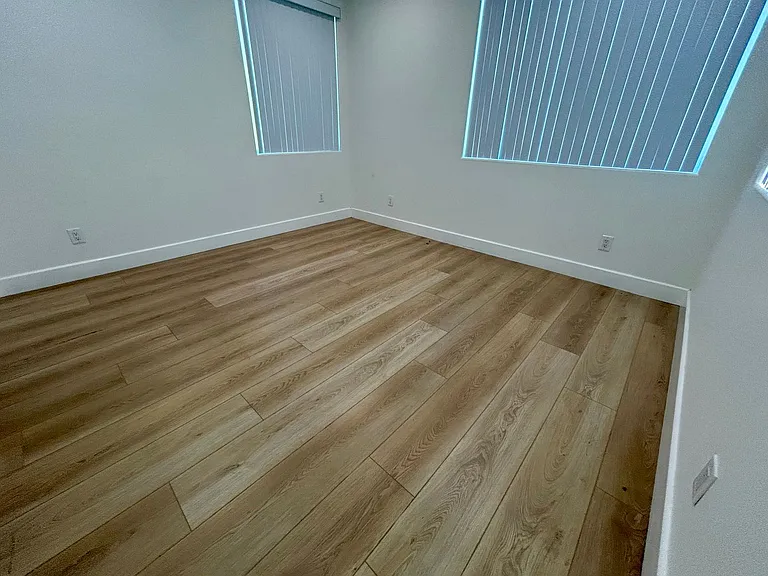 10101 Crosby Ave — Photo 12