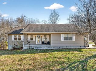 477 Lincolnshire Dr, Crossville, TN 38555