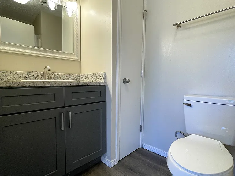 2917-2919 United Ct — Photo 12