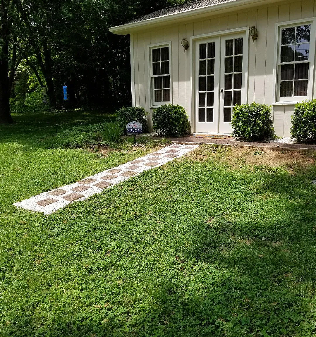 3 bed, 2500 sqft, $2,200 — Photo 4