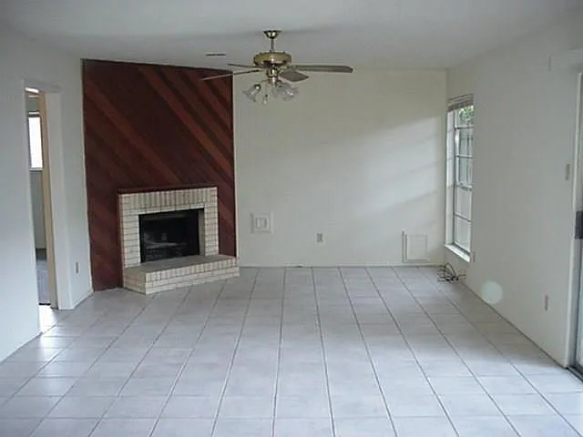 2 bed, 2.0 bath, 1150 sqft, $1,319 — Photo 3