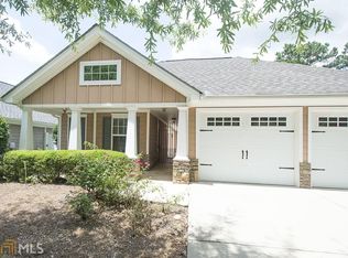 128 Cottage Club Dr, Locust Grove, GA 30248