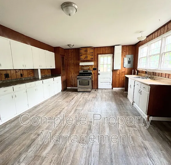 7330 1st Ave S — Photo 3