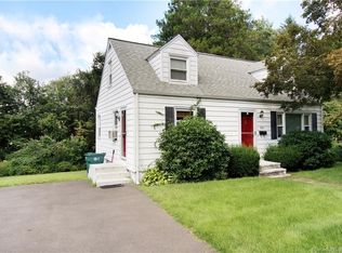 161 Knob Hill Dr, Hamden, CT 06518