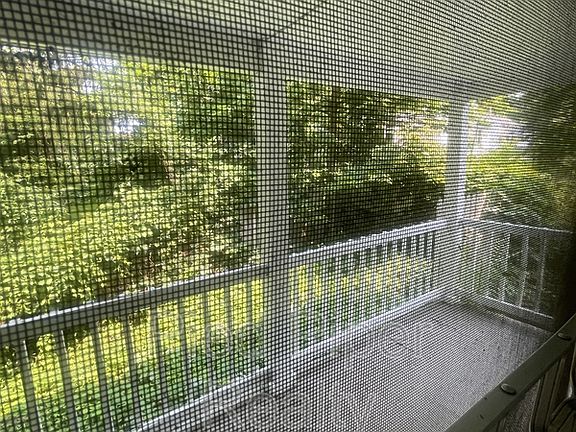 4th image of 943 S Galena Ave