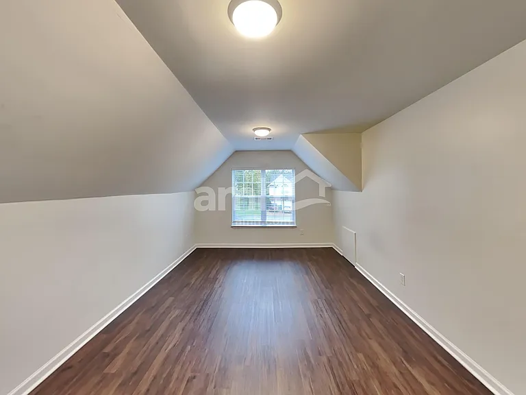 710 Norwood Ct — Photo 18