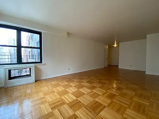 Rented by David Francis New York LLC | media 30