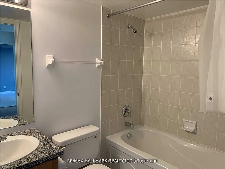 68 Grangeway Ave #812 — Photo 23