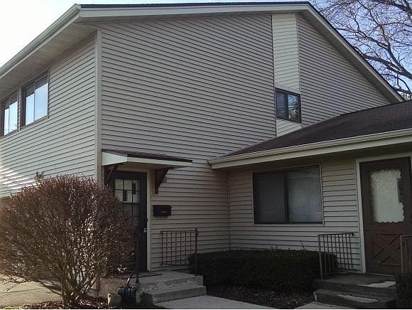 1st image of 271 Bayberry Ln