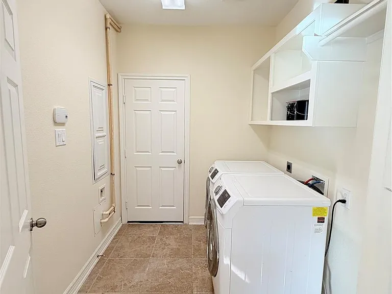 28015 Silverstream Ct — Photo 9