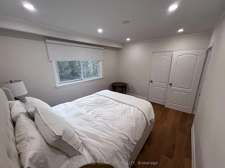 195 Upper Canada Dr — Photo 23