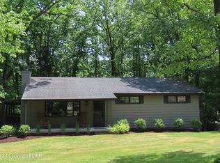 14 Hemlock Rd, Nesquehoning, PA 18240
