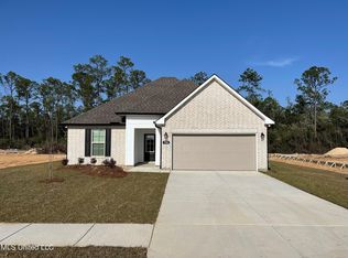 7744 Claymont Cir, Ocean Springs, MS 39564