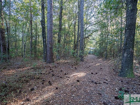 2nd image of 211 Greenbridge Lane