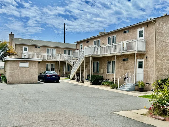 Bright & Airy 2 Bed / 1 Bath Apartment in Point Loma!, 3130 Nimitz Blvd, San Diego, CA 92106